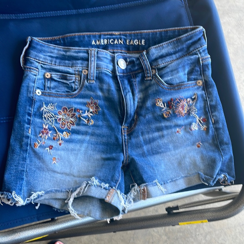 American eagle women’s shorts